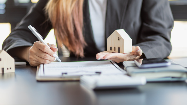 Dealing with the Buyers Agency Agreement in Real Estate